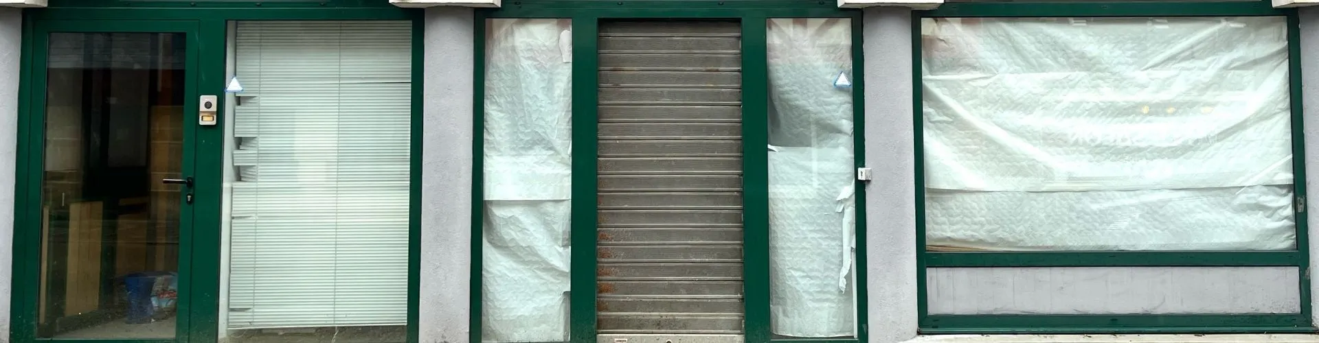 Façade du futur studio photo AEL Photos en travaux au Faou dans le Finistère